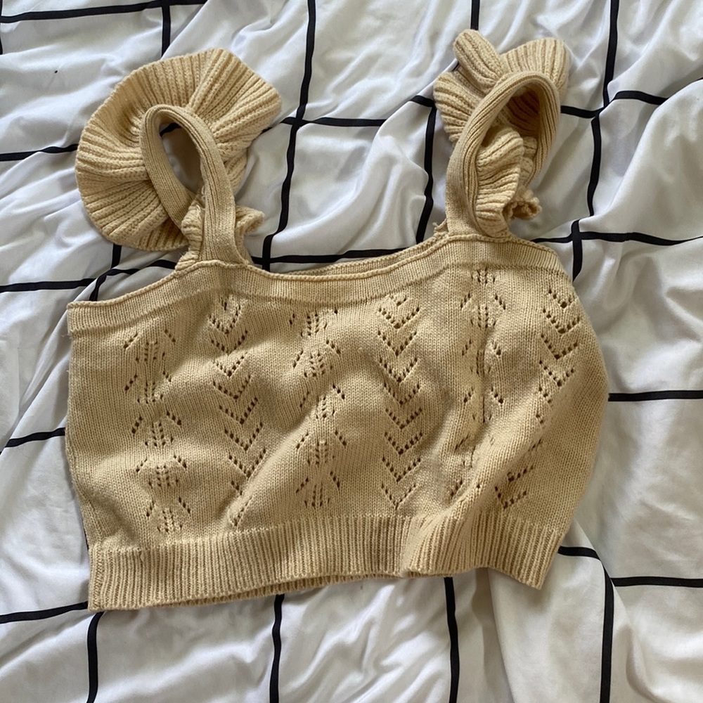 cute ruffled knit crop top great condition